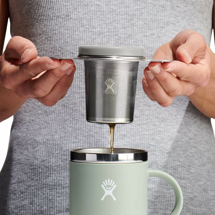 tea-infuser-f6 drif035-tea-infuser-birch-hb-pour_1.jpg