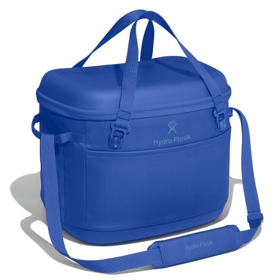 carryouttm-soft-cooler-30-l-b9 cpco382_carryout_cooler_30l_capri_blue_angled_1.jpg