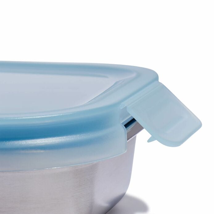 3-5-c-stainless-steel-food-container-k0 focb417-3.5-cup-food-container-rain-feature_1_1.jpg