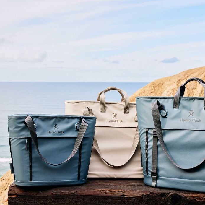 carryouttm-soft-cooler-tote-20-l-g8 hf_carryout_bouwer_d1_l1_torrey_pines_still_life_0055_9.jpg