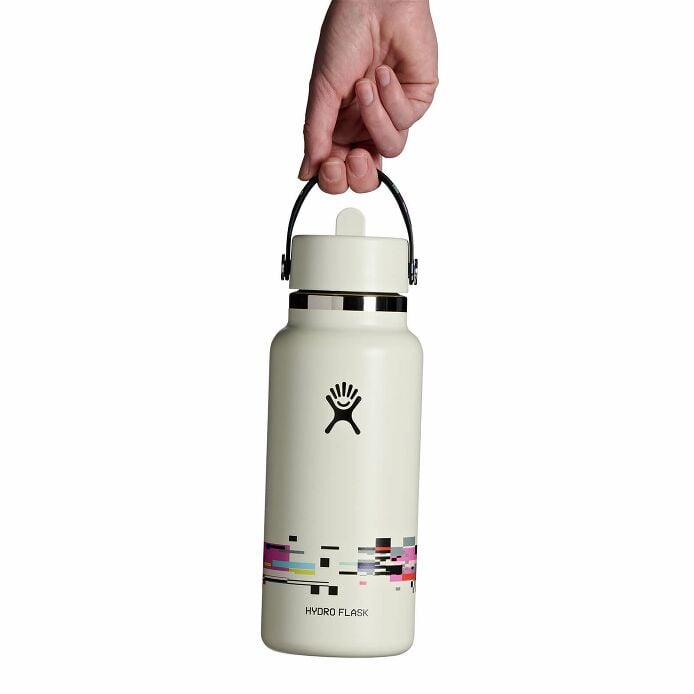 glitch-collection-32-oz-bottle-with-flex-straw-cap-n4 le26-w32-1006-32-oz-wide-flex-straw-cap-glitch-white-hb.jpg