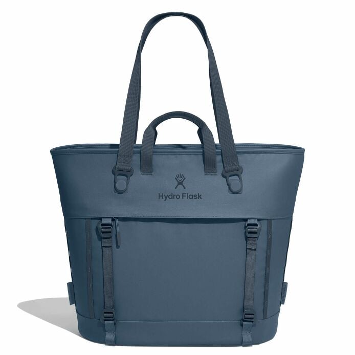 carryouttm-soft-cooler-tote-30-l-y9 maxiit384-carryout-tote-30l-harbor-blue-straight.jpg