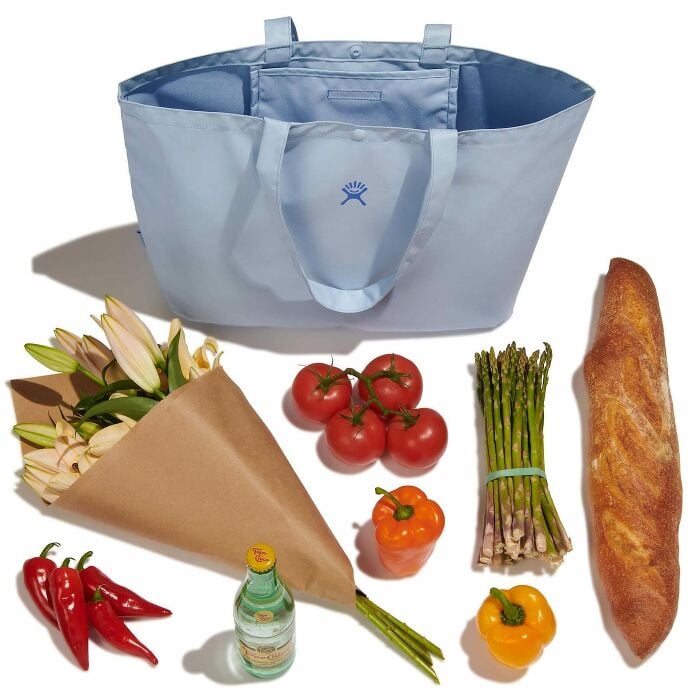 20-l-tag-along-tote-o1 rt20484_20ltagalongtote_surf_packing_1.jpg
